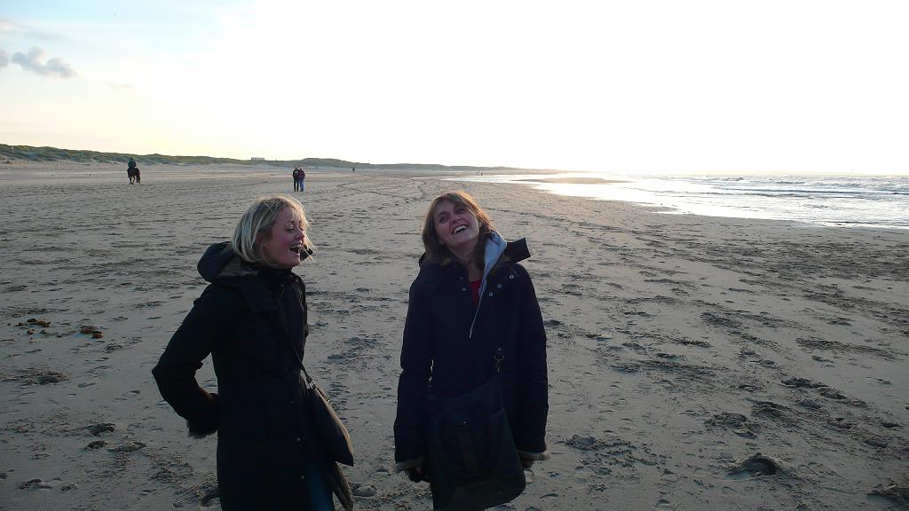 2007-11-17-16.34.23 Hoek van Holand Bea und Fra